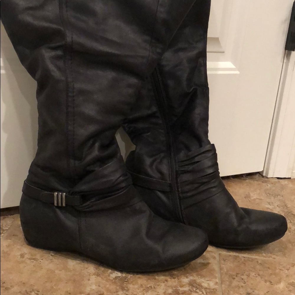 women's black boots